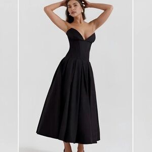 Chic Strapless Black Dress